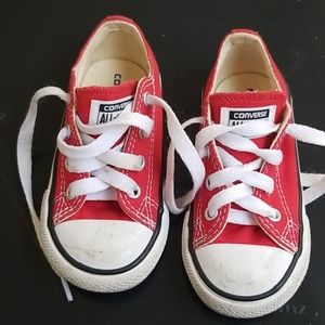 Converse Tennis Shoes